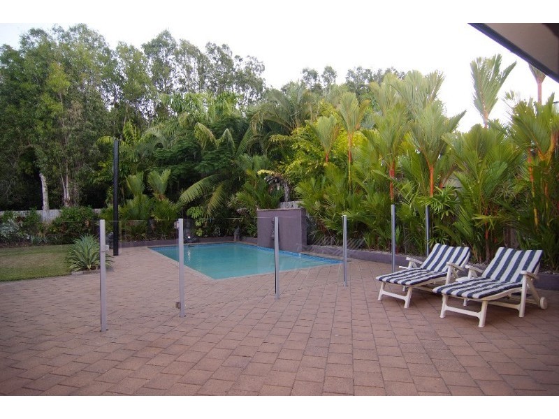 Clifton Beach QLD 4879