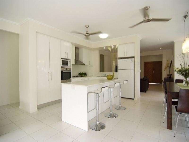 Brinsmead QLD 4870