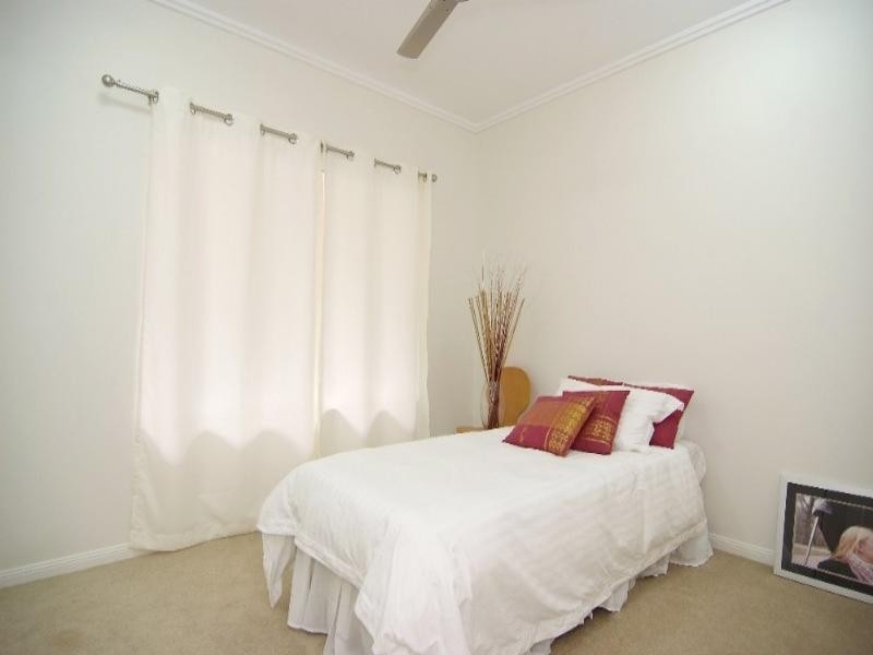 Brinsmead QLD 4870