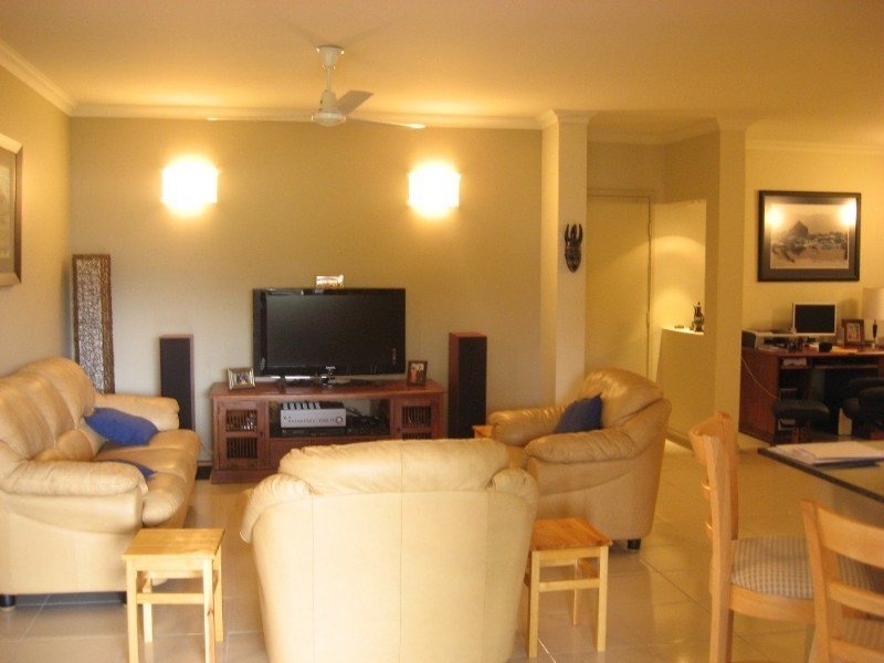 Westcourt QLD 4870