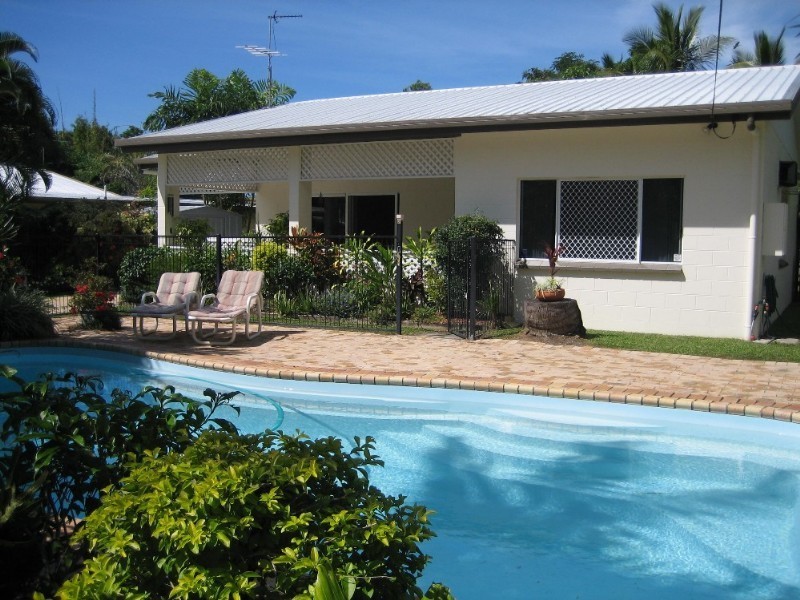 Clifton Beach QLD 4879