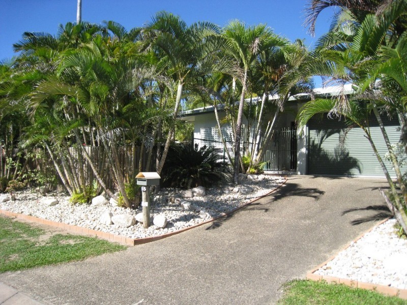 15 Starling Street, Kewarra Beach QLD 4879