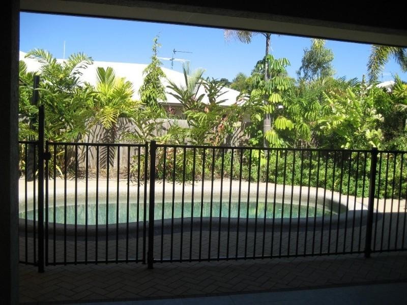 9 Tydeman Crescent, Clifton Beach QLD 4879