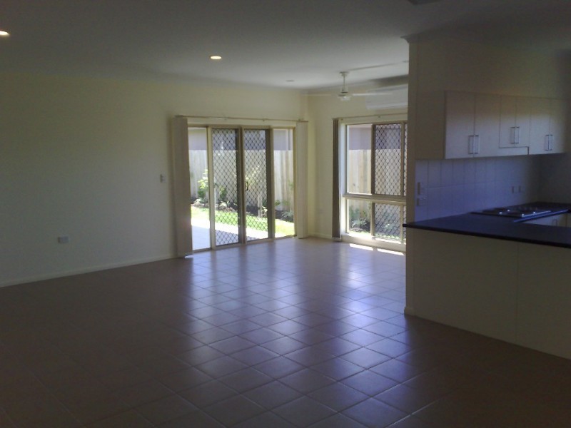 5 Imooya Place, Trinity Park QLD 4879