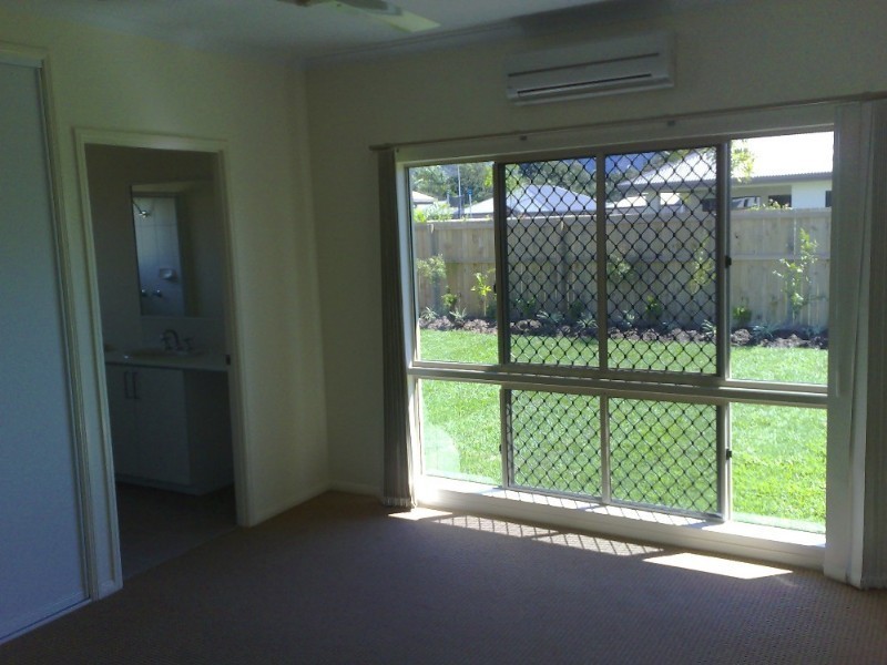 5 Imooya Place, Trinity Park QLD 4879