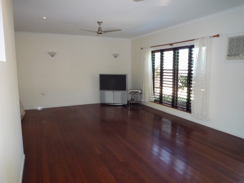 Kewarra Beach QLD 4879