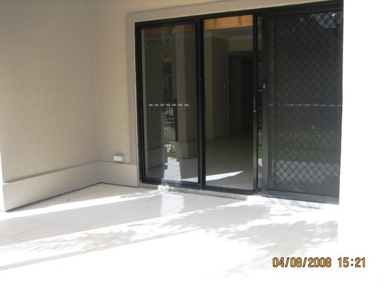 26/1 Robson Street, Mooroobool QLD 4870