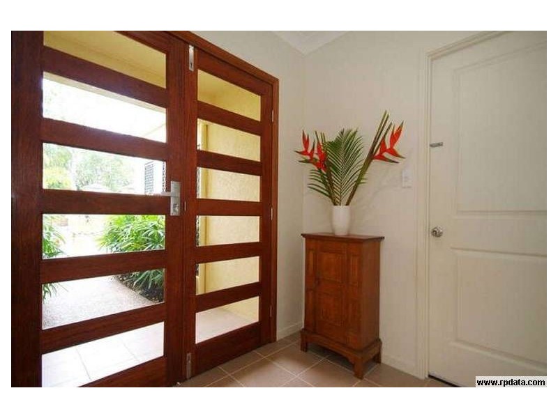 8 Monterey Street, Kewarra Beach QLD 4879