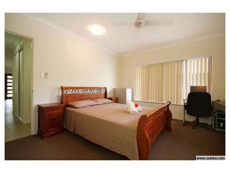 8 Monterey Street, Kewarra Beach QLD 4879