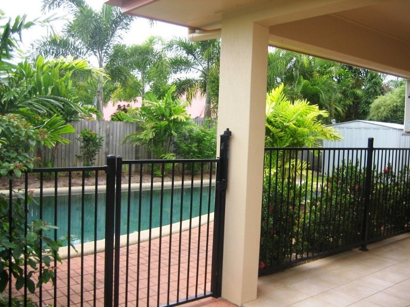 6 Bullrush Terrace, Kewarra Beach QLD 4879