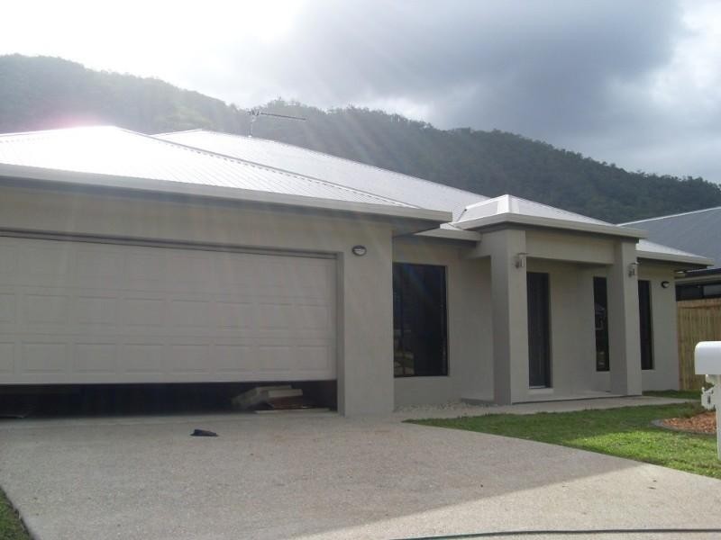 4 Chandra Close, Redlynch QLD 4870