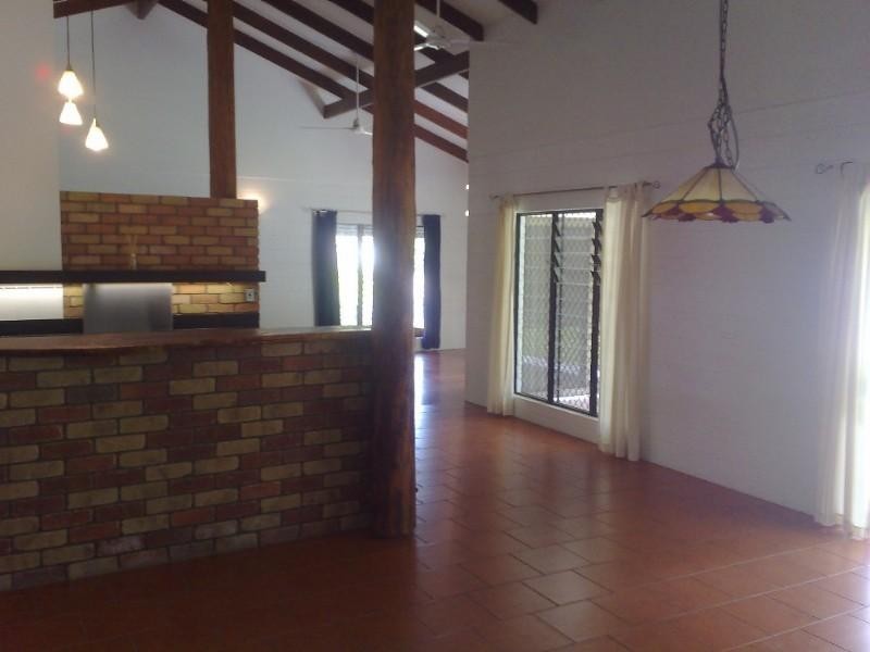 25 Rabaul Street, Trinity Beach QLD 4879