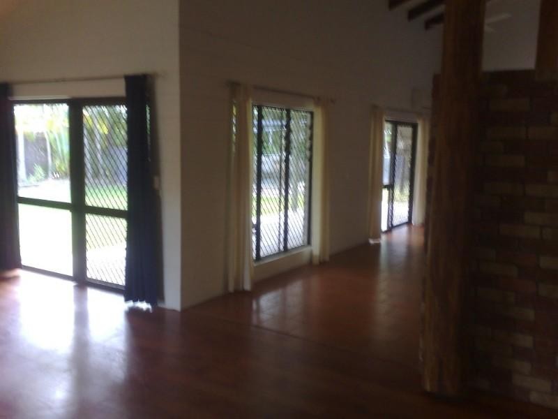 25 Rabaul Street, Trinity Beach QLD 4879