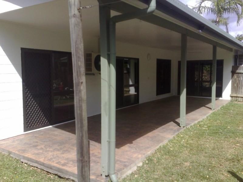 25 Rabaul Street, Trinity Beach QLD 4879