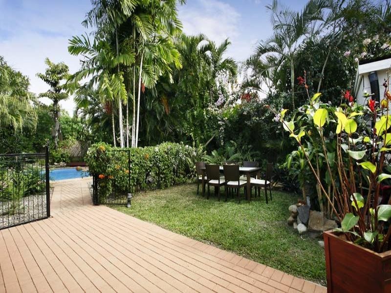 3 Roslyn Close, Yorkeys Knob QLD 4878