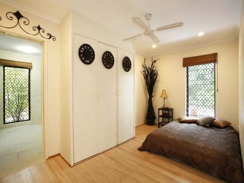 3 Roslyn Close, Yorkeys Knob QLD 4878