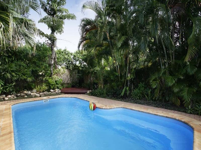 3 Roslyn Close, Yorkeys Knob QLD 4878