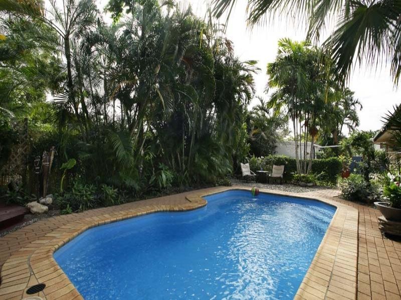 3 Roslyn Close, Yorkeys Knob QLD 4878