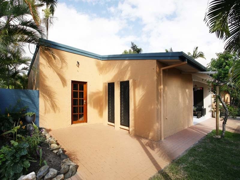 3 Roslyn Close, Yorkeys Knob QLD 4878