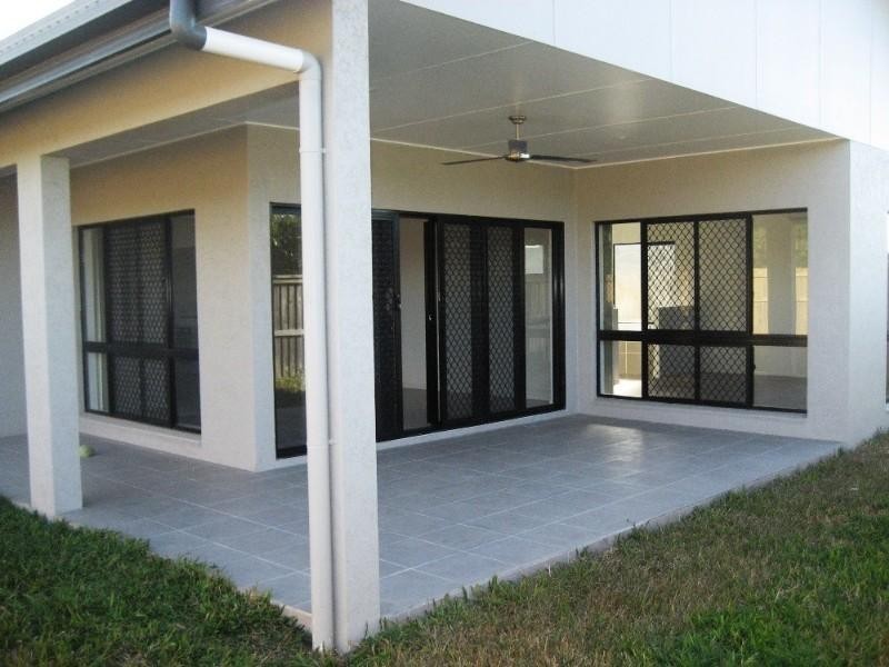 5 Floreat Close, Kewarra Beach QLD 4879