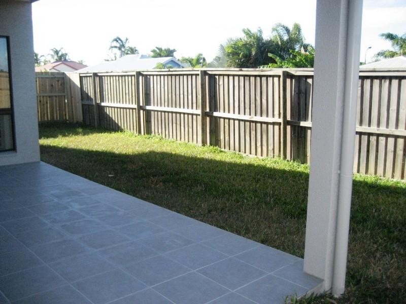 5 Floreat Close, Kewarra Beach QLD 4879