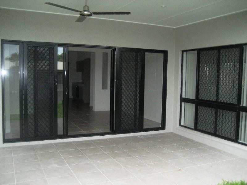 5 Floreat Close, Kewarra Beach QLD 4879