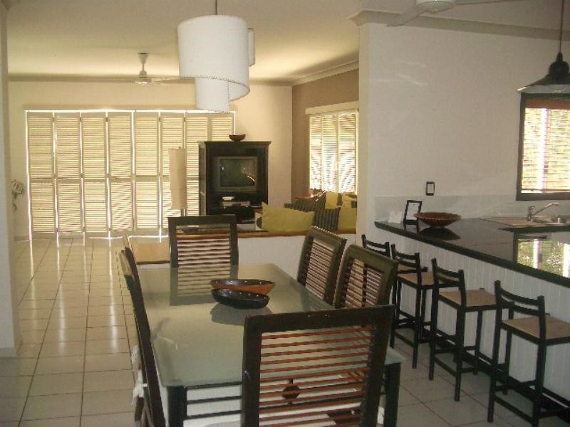 Palm Cove QLD 4879
