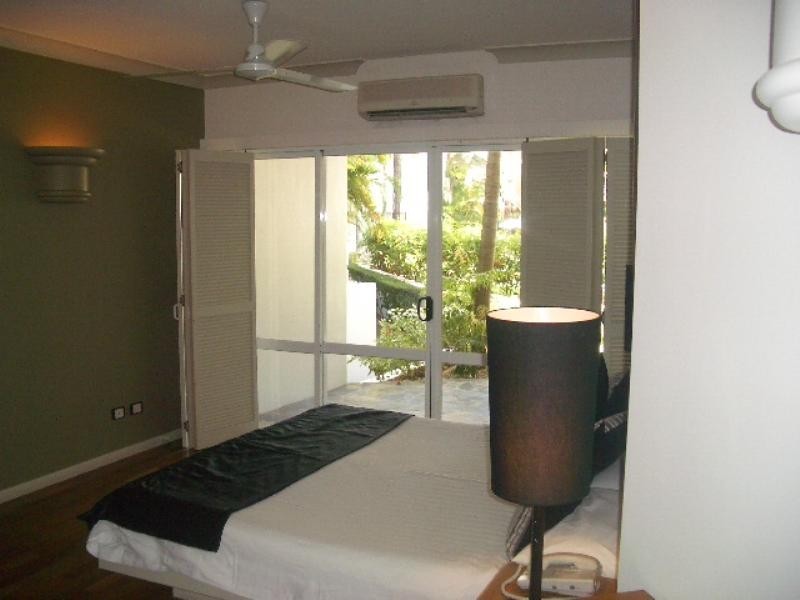 Palm Cove QLD 4879