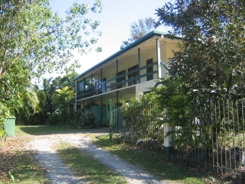 Clifton Beach QLD 4879