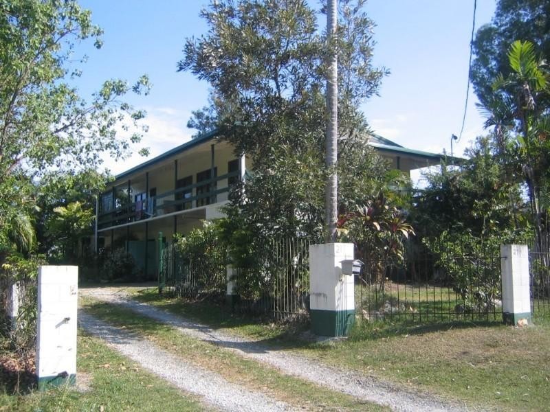 Clifton Beach QLD 4879