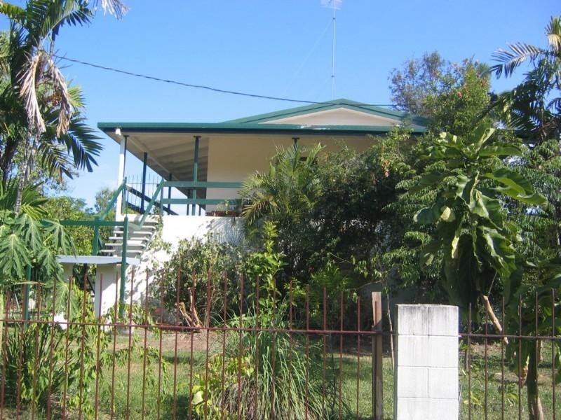 Clifton Beach QLD 4879