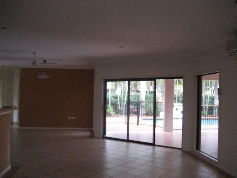 7 Teewah Close, Kewarra Beach QLD 4879