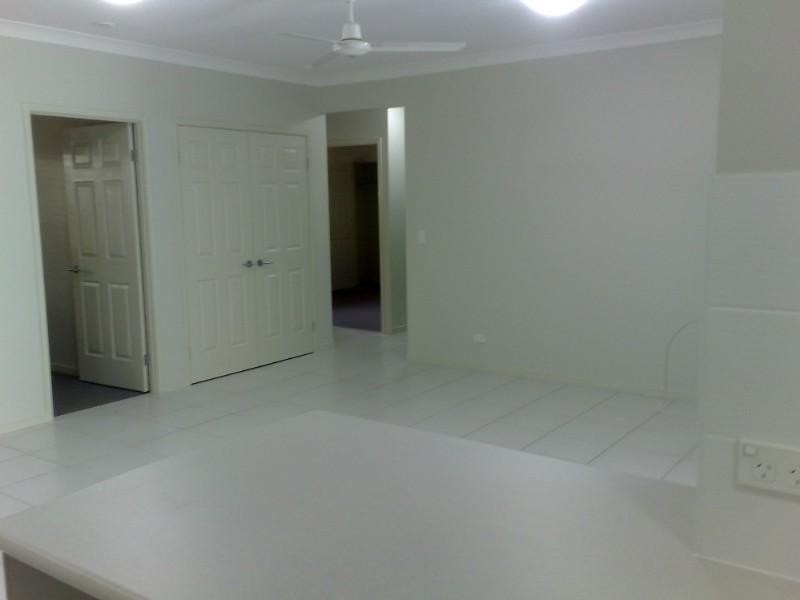 39 Huntley Crescent, Redlynch QLD 4870