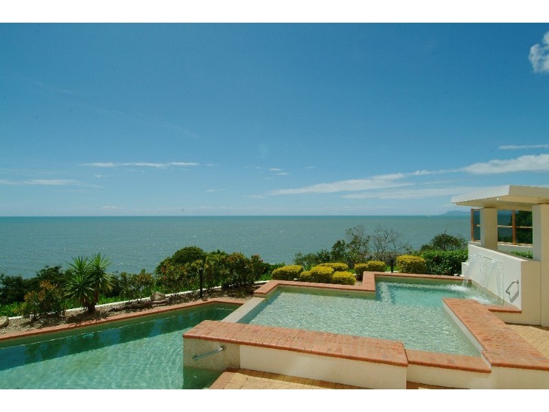 Trinity Beach QLD 4879