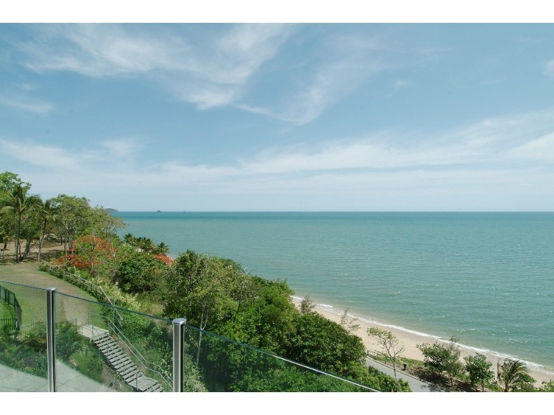 Trinity Beach QLD 4879