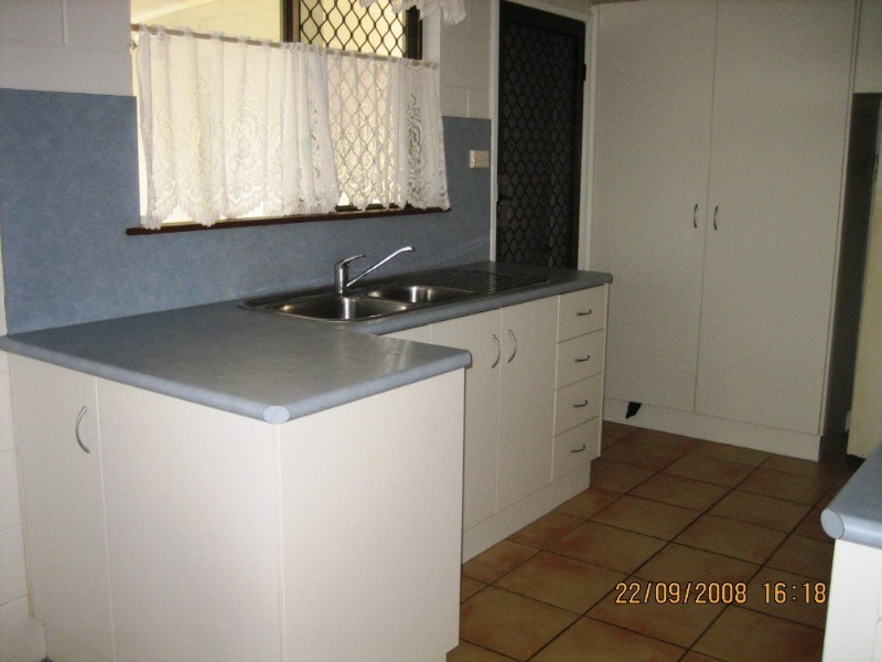 39 Periwinkle Avenue, Trinity Beach QLD 4879