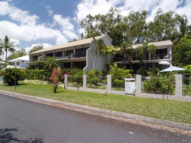 Clifton Beach QLD 4879