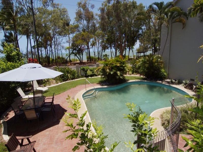 Clifton Beach QLD 4879