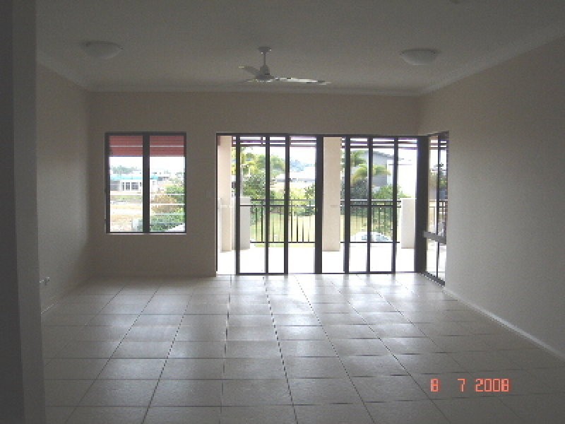5/90 Harbour Drive, Trinity Park QLD 4879