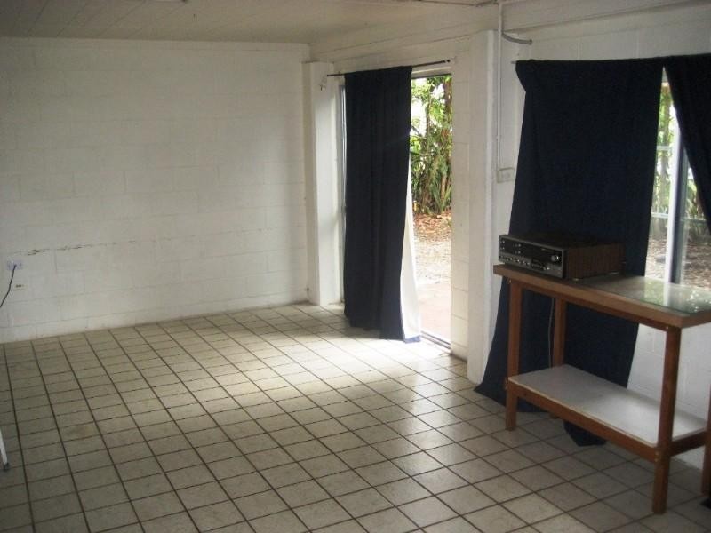 6b Arunta Street, Trinity Park QLD 4879