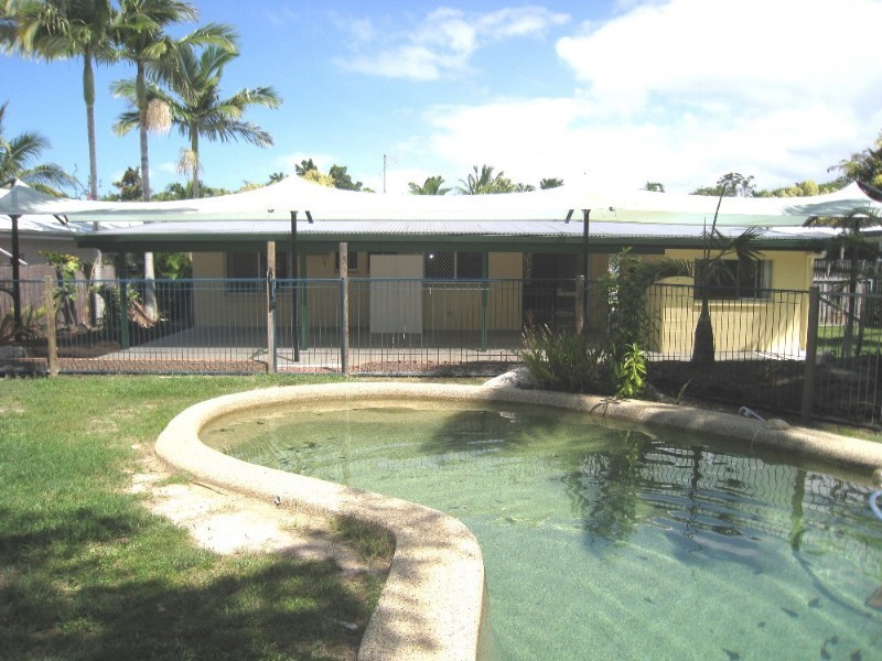 Kewarra Beach QLD 4879