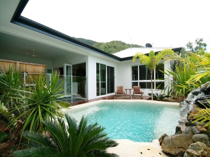 10 Seclusion Drive, Palm Cove QLD 4879