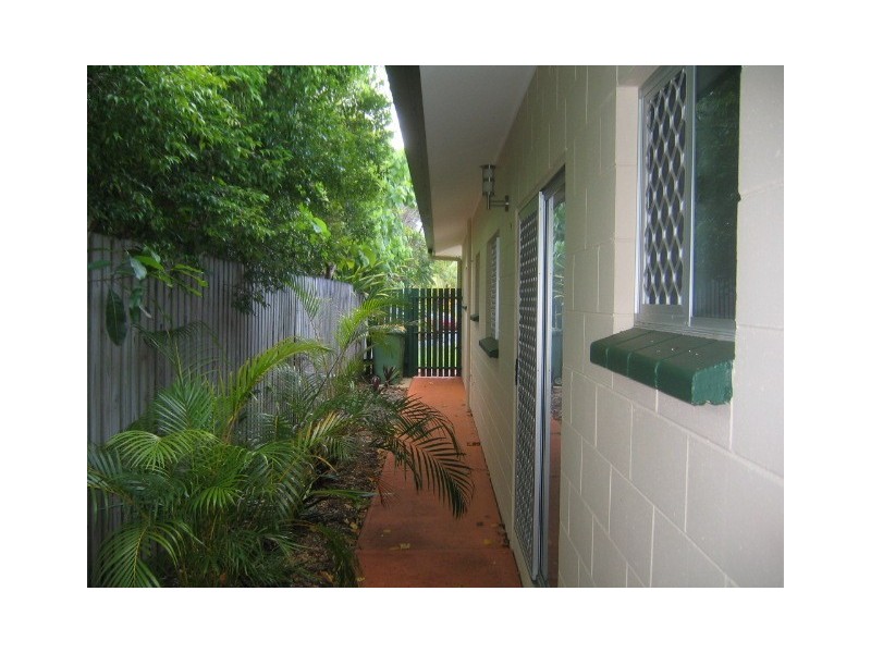 2/90 Cottesloe Drive, Kewarra Beach QLD 4879