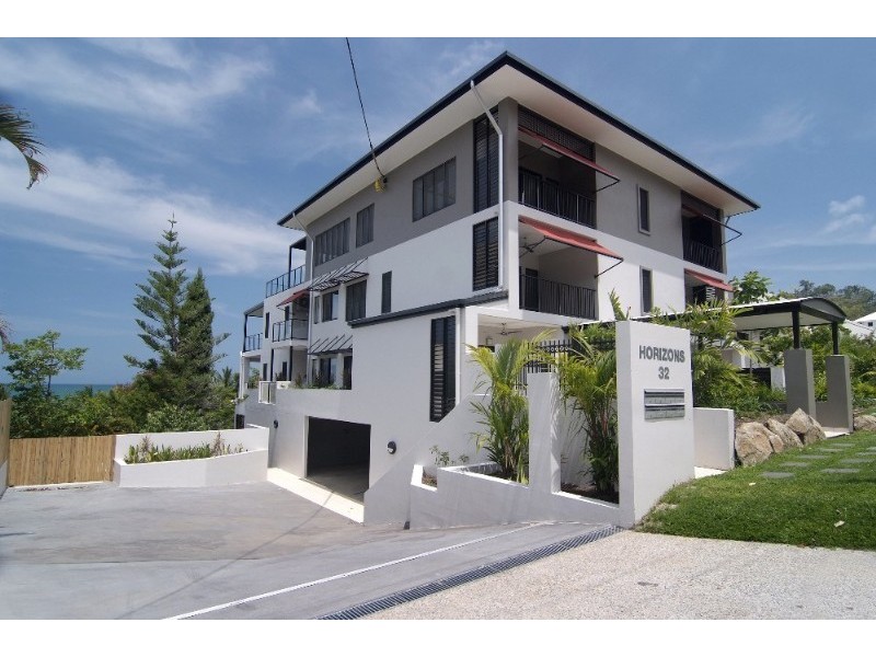 1/32 Moore Street, Trinity Beach QLD 4879