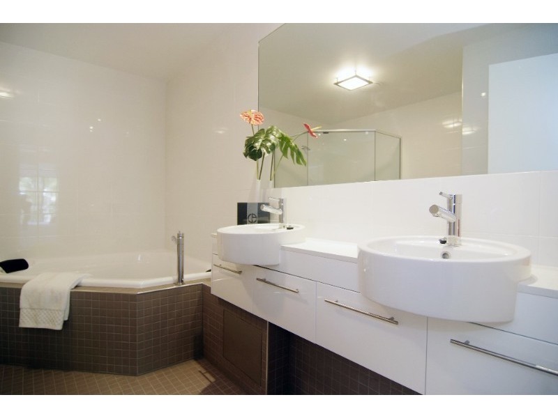 1/32 Moore Street, Trinity Beach QLD 4879