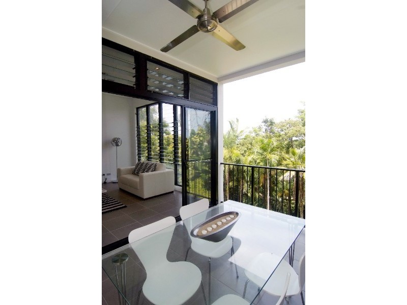 1/32 Moore Street, Trinity Beach QLD 4879
