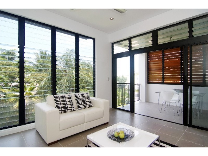 1/32 Moore Street, Trinity Beach QLD 4879
