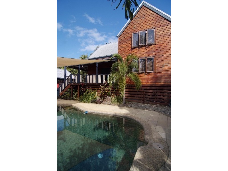 Kewarra Beach QLD 4879