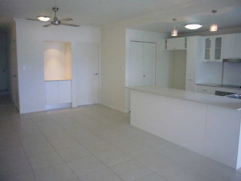 7/75 Moore Street, Trinity Beach QLD 4879