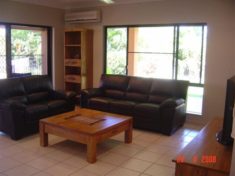 17 Macarthur Close, Palm Cove QLD 4879